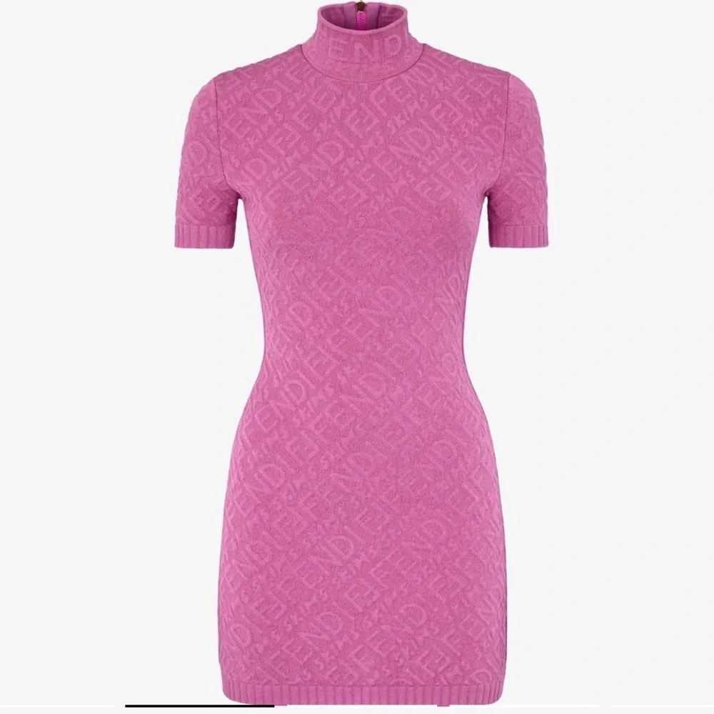 Fendi Skims Embossed Short Sleeve Dress - Picture 3 of 9